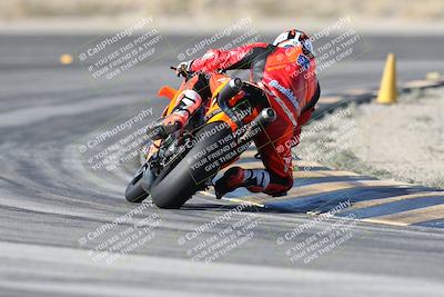 media/Dec-01-2025-Moto Forza (Mon) [[2daa91e15f]]/1-Advanced Group/Session 2 Turn 11 Backside/